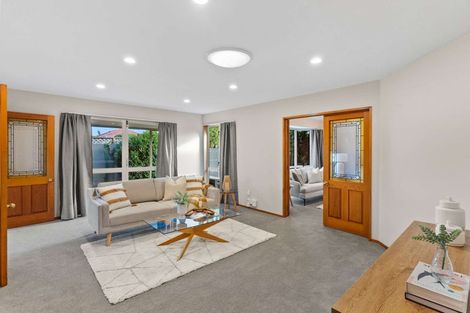 Photo of property in 5 Lowry Avenue, Redwood, Christchurch, 8051