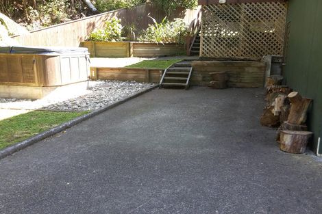 Photo of property in 2/31 Camellia Terrace, Maungaraki, Lower Hutt, 5010
