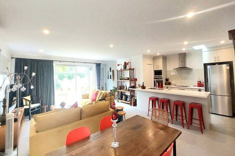 Photo of property in 52a Queen Road, Bellevue, Tauranga, 3110