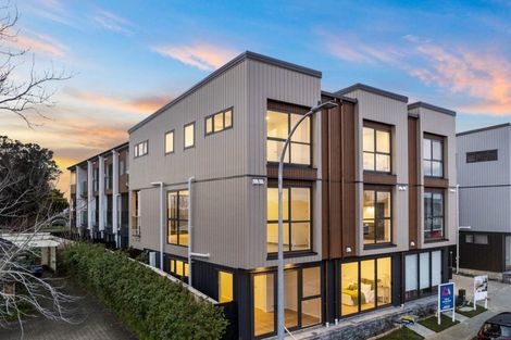 Photo of property in 8/14 Williamson Avenue, Belmont, Auckland, 0622