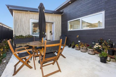 Photo of property in 11 Te Kaeaea Crescent, Wallaceville, Upper Hutt, 5018