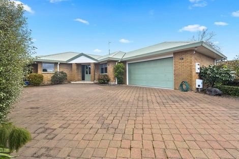 Photo of property in 10 Guernsey Place, Grandview Heights, Hamilton, 3200