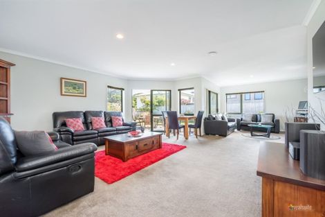 Photo of property in 63 Percy Kinsman Crescent, Riverstone Terraces, Upper Hutt, 5018