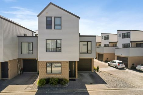 Photo of property in 12 Koropiko Lane, Flat Bush, Auckland, 2019