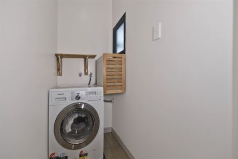 Photo of property in 25 Lambeth Crescent, Northcote, Christchurch, 8052