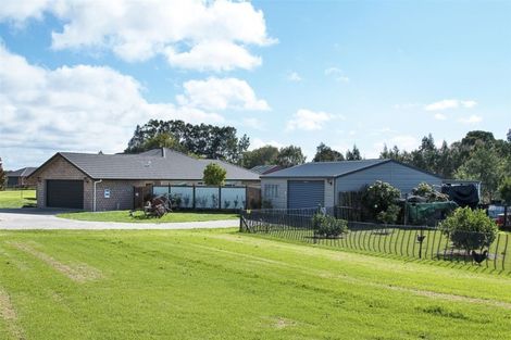 Photo of property in 5 Kendallvale Drive, Waiuku, 2123