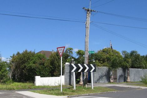 Photo of property in 21 Firth Road, Torbay, Auckland, 0630