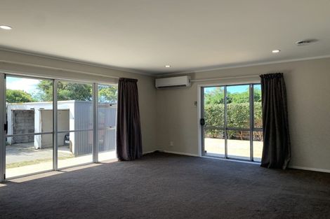 Photo of property in 3/157 Te Atatu Road, Te Atatu South, Auckland, 0610