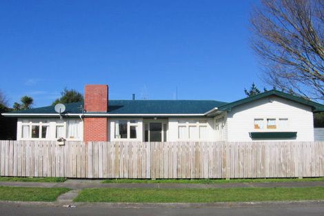 Photo of property in 1 Ross Place, Hokowhitu, Palmerston North, 4410