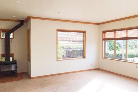 Photo of property in 8 Rosella Place, Murrays Bay, Auckland, 0630