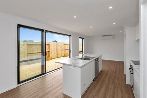 Photo of property in 15 Te Taniwha Road, One Tree Point, 0118