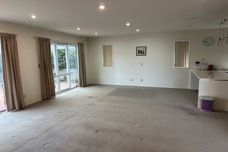 Photo of property in 24 Mulroy Place, Pinehill, Auckland, 0632