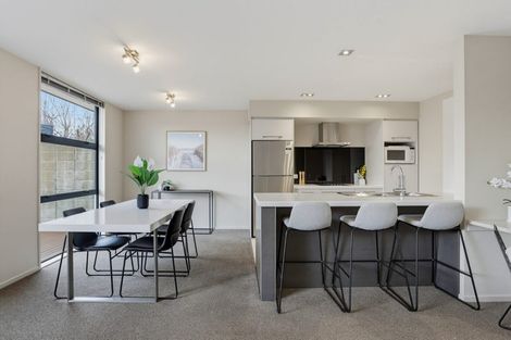 Photo of property in 3b The Oval, Hillmorton, Christchurch, 8024