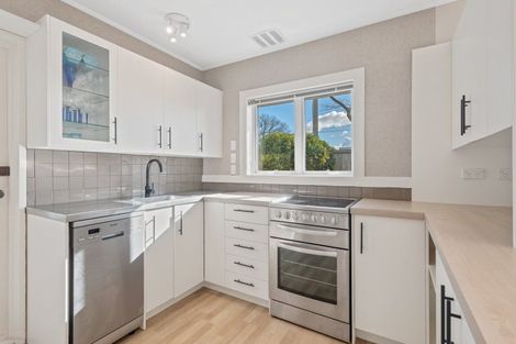 Photo of property in 1/378 Devonport Road, Tauranga South, Tauranga, 3112