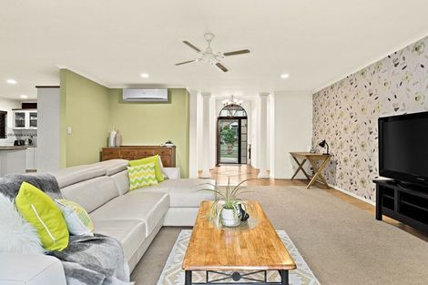 Photo of property in 5 Ruze Vida Drive, Massey, Auckland, 0614