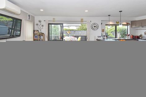 Photo of property in 9 Pickaberry Avenue, Karaka, Papakura, 2113