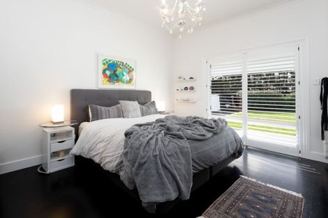 Photo of property in 100 Pukekohe East Road, Pukekohe, 2677