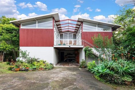 Photo of property in 20 Sunray Avenue, Titirangi, Auckland, 0604