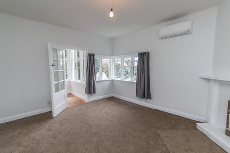 Photo of property in 43 Ngaio Road, Kelburn, Wellington, 6012
