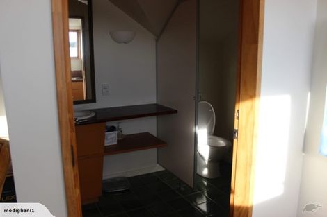 Photo of property in 19 Milne Terrace, Island Bay, Wellington, 6023