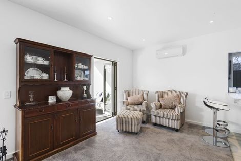 Photo of property in 53 Kotare Street, Fendalton, Christchurch, 8041