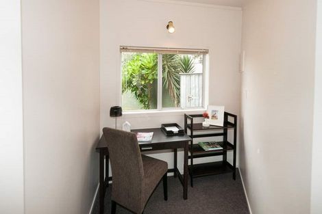 Photo of property in 9a Toroa Street, Torbay, Auckland, 0630
