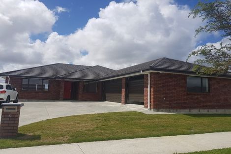 Photo of property in 5 Cyprus Place, Fitzherbert, Palmerston North, 4410