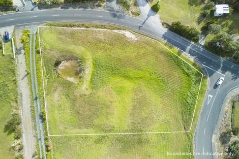 Photo of property in 2 Pekama Drive, Cable Bay, 0420