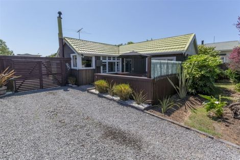 Photo of property in 20 Broadway Avenue, Waikuku Beach, 7473