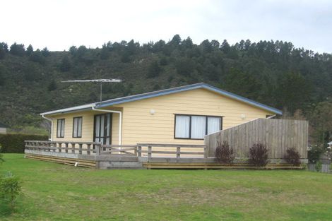Photo of property in 107 Marram Place, Matarangi, Whitianga, 3592