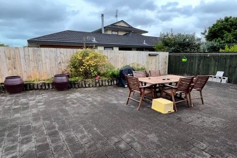Photo of property in 2/13 Citation Way, Botany Downs, Auckland, 2010