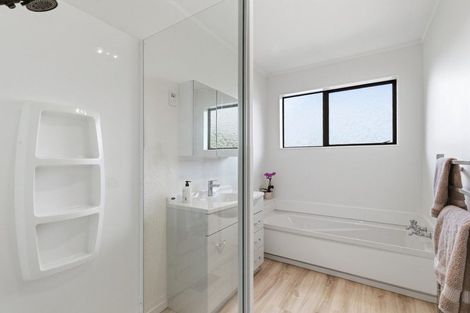 Photo of property in 61 Amapur Drive, Khandallah, Wellington, 6035