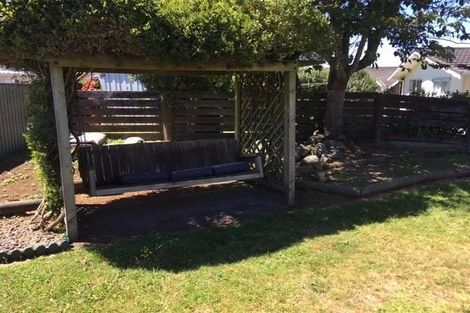 Photo of property in 20 Culzean Grove, Bell Block, New Plymouth, 4312