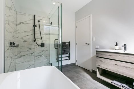 Photo of property in 86 Seafield Road, Eskdale, Napier, 4182