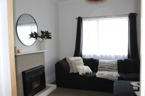 Photo of property in 5 Burns Street, Dannevirke, 4930