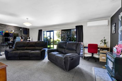 Photo of property in 1 Tainui Terrace, Inglewood, 4330