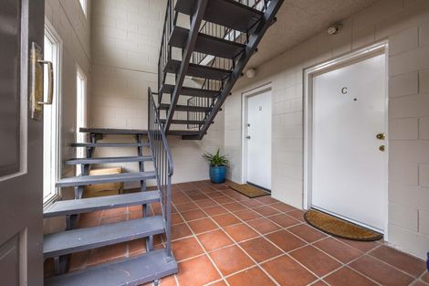 Photo of property in 1d/88 Aroha Avenue, Sandringham, Auckland, 1025