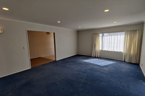 Photo of property in 8 Hattaway Avenue, Bucklands Beach, Auckland, 2012
