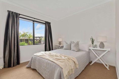 Photo of property in 7 Wroxton Place, Waiuku, 2123