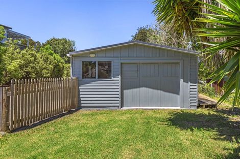 Photo of property in 12 Karioi Crescent, Raglan, 3225