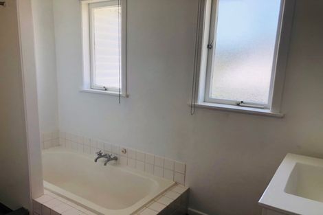 Photo of property in 1/221 Birkdale Road, Birkdale, Auckland, 0626