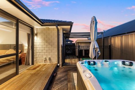 Photo of property in 6 Blacklock Road, Pyes Pa, Tauranga, 3112