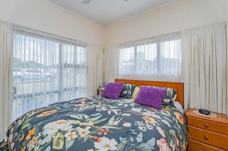 Photo of property in 3 Captain Cook Road, Cooks Beach, Whitianga, 3591
