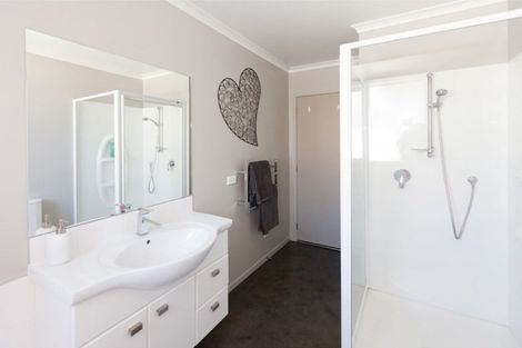 Photo of property in 92 Stirling Drive, Morrinsville, 3300