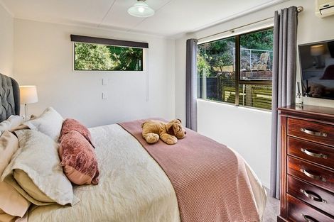 Photo of property in 27 Old Coach Road, Johnsonville, Wellington, 6037