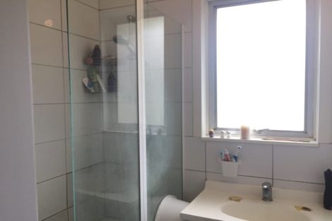 Photo of property in 19 Finlow Drive, Te Atatu South, Auckland, 0610