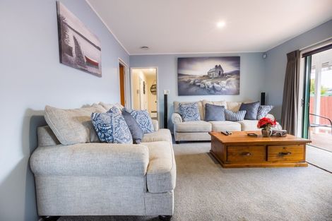 Photo of property in 5 Caulfield Place, Nawton, Hamilton, 3200