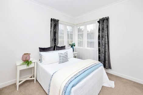 Photo of property in 7 Griffen Park Road, Mount Roskill, Auckland, 1041