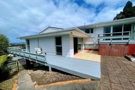 Photo of property in 18 Makepiece Place, Chatswood, Auckland, 0626