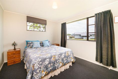 Photo of property in 2 Walton Street, Bulls, 4818